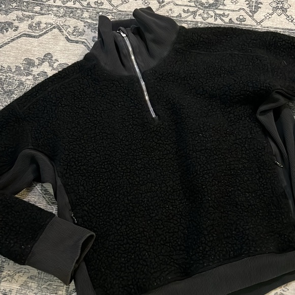 🎉HOST PICK🎉 Lululemon Stand Out Sherpa Half-Zip - Picture 4 of 9